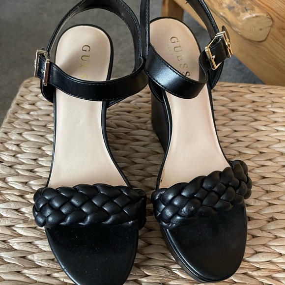 Guess Platform shoes - Picture 2 of 4